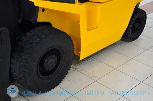 ขายรถโฟล์คลิฟท์มือสอง TCM  รุ่น FG15 ราคา 155,000 บาท นำเข้าจากประเทศญี่ปุ่น 100\% ไม่เคยใช้งานในไทย