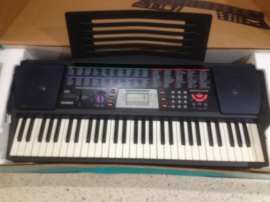 คียบอร์ด CASIO CTK 501 ของมาจากญี่ปุ่นสภาพสวยๆใหม่ๆมีกล่องมาครบ