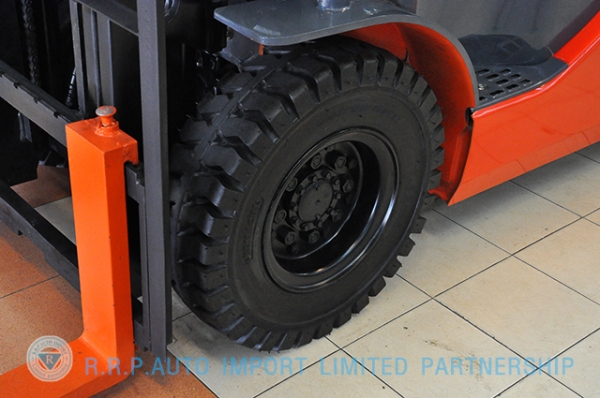 ขายรถโฟล์คลิฟท์มือสอง TOYOTA รุ่น 8FG20 ราคา xxx,xxx บาท นำเข้าจากประเทศญี่ปุ่น 100\% ไม่เคยใช้งานในไทย