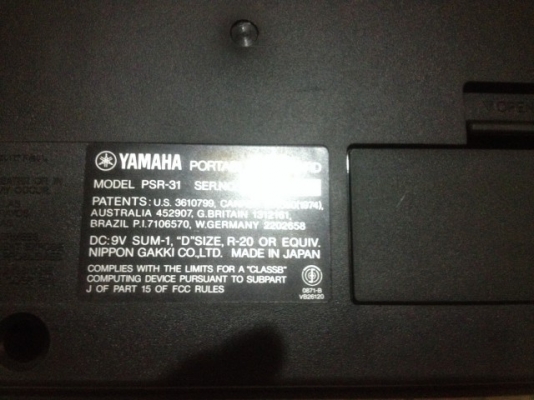 คีย์บอร์ด YAMAHA PSR 31 ของมาจากญี่ปุ่นสภาพสวยยังใหม่มีกระเป๋าใส่ครบ