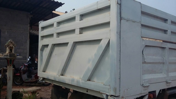 รถอีซูซุ 6 ล้อดั้ม 195 แรงม้า. ( รถประกอบ. )    สนใจติดต่อ  081 - 6079515