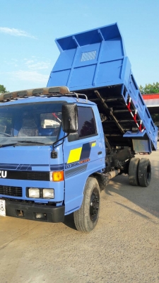 6ล้ออีซุซุดั้มพ์