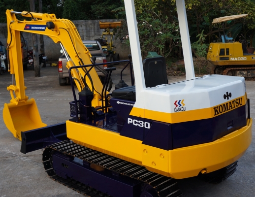 ขายรถขุด KOMUTSU PC30-6 เก่าญี่ปุ่น พร้อมใช้