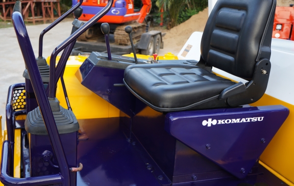ขายรถขุด KOMUTSU PC30-6 เก่าญี่ปุ่น พร้อมใช้