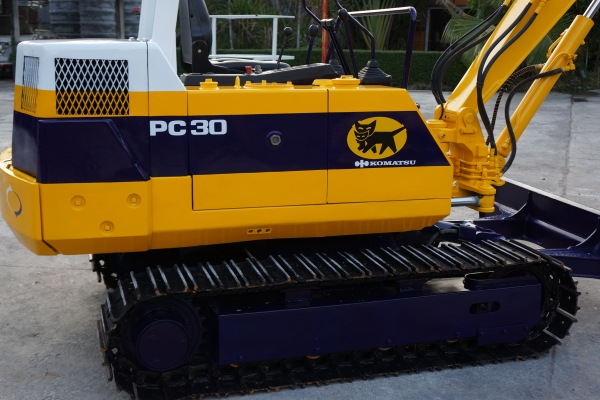 ขายรถขุด KOMUTSU PC30-6 เก่าญี่ปุ่น พร้อมใช้