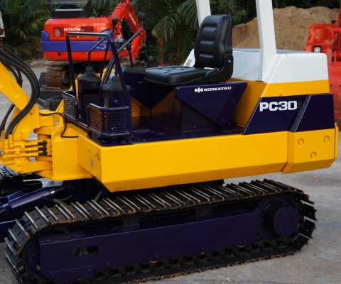 ขายรถขุด KOMUTSU PC30-6 เก่าญี่ปุ่น พร้อมใช้