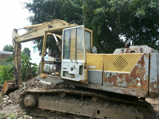 แมคโคพืชื200รุ่น3. พร้อมใช้งาน. รถอยู่ดอนเมือง ราคา 300,000 บ.