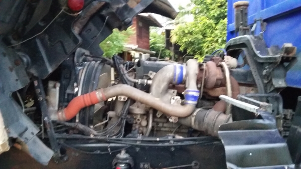 ขายสิบล้อสองเพลา ดั๊ม 320 อีซูซุเดก้า สนใจ 081 7368589