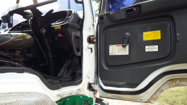 ขายสิบล้อสองเพลา ดั๊ม 320 อีซูซุเดก้า สนใจ 081 7368589