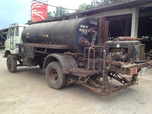 ขายรถ 6 ล้อ สเปร์ยาง  เล่มทะเบียนพร้อมโอน (แถมไม้กวาด+โรยหิน รวม3 รายการ