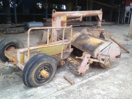 ขายรถ 6 ล้อ สเปร์ยาง  เล่มทะเบียนพร้อมโอน (แถมไม้กวาด+โรยหิน รวม3 รายการ