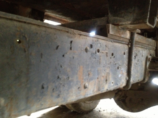 ขายรถ 6 ล้อ สเปร์ยาง  เล่มทะเบียนพร้อมโอน (แถมไม้กวาด+โรยหิน รวม3 รายการ