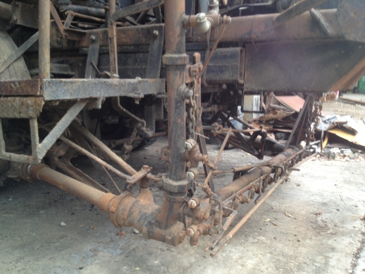 ขายรถ 6 ล้อ สเปร์ยาง  เล่มทะเบียนพร้อมโอน (แถมไม้กวาด+โรยหิน รวม3 รายการ