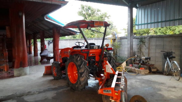 รถคูโบต้าL3608อุปกรณ์ครบปี56เหมือนรถใหม่1100ชมสวยมากครับหาอยู่ไม่ผิดหวัง 345000