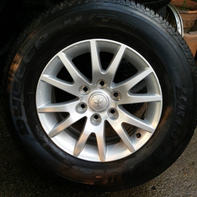 ล้อมิตซูขอบ17 6รูพร้อมยางชุดละ8500