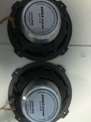 ลำโพง Alpine ตัวรองท็อปของค่ายAlpine 6.5นิ้ว 200W โครงหล่อ แม่เหล็กนีโอก้อนใหญ่ ขอบยางหยัก เสียงกลางชัด เบสแน่น มือ2 ญี่ปุ่น