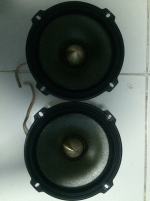 ลำโพง Alpine ตัวรองท็อปของค่ายAlpine 6.5นิ้ว 200W โครงหล่อ แม่เหล็กนีโอก้อนใหญ่ ขอบยางหยัก เสียงกลางชัด เบสแน่น มือ2 ญี่ปุ่น