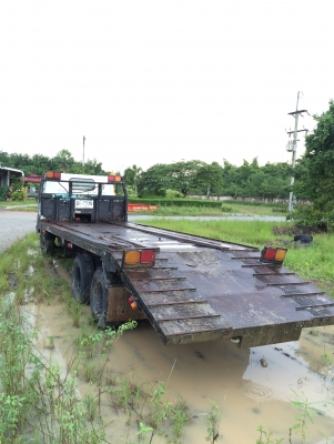 ขายสิบล้อบรรทุกแบคโฮ ขายสิบล้อบรรทุกแบคโฮ