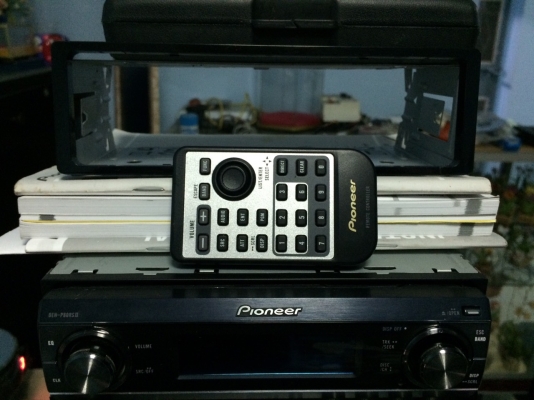 Pioneer DEH-P80RSII รุ่นท็อป MP3 CD FMคลื่นไทย ปรีเอ้า3ชุด EQ16แบน Prosecer คุมกล่องCD พร้อมรีโมท ครบทุกอย่างยกเว้นกล่อง สภาพสวย มือ2