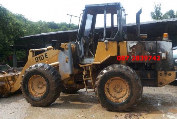 ขายรถตักล้อยาง CAT 910 E