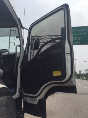 ขายดาวน์หัวลากหางพื้นเรียบ22ล้อ ISUZU MP1GXZ77N8T เครื่อง360แรงม้า กับSMM3เพลาแท้ ปี55 สนใจโทร 081-9