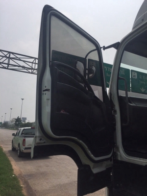 ขายดาวน์หัวลากหางพื้นเรียบ22ล้อ ISUZU MP1GXZ77N8T เครื่อง360แรงม้า กับSMM3เพลาแท้ ปี55 สนใจโทร 081-9