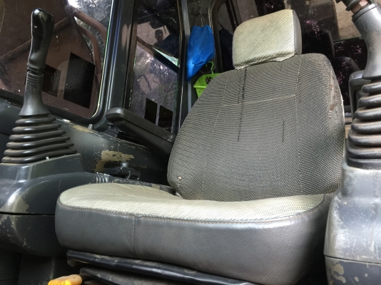 รถขุดPC200-6..ซีเรียลสูง95095 ไฟฟ้ามี เล่มทะเบียนพร้อม..เฟมสวย โซ่ใช้ได้