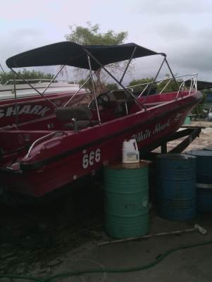 ขายเรือ 21 ฟุตเครื่อง 85 แรง ขายเรือ 21 ฟุตเครื่อง 85 แรง