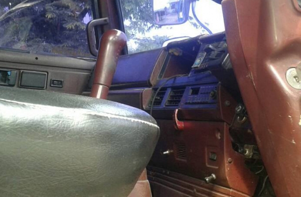 **790,000 บ.ต่อรอง/// เทนเลอร์2เพลา ROCKY-285 **ขาย เทนเลอร์2เพลา ISUZU ROCKY-285แรง ท้ายลาด ขน-ย้าย แบคโฮขนาด 200/320 ต่อใหม่ สีใหม่ สวยๆ พร้อมใช้ ISUZU ROCKY FVZ12MY (ร็อคเล็ก) วางเครื่องHINO EP100-Turbo 285HP (ลงเล่ม)เกียร์6สปีด เครื่องแน่น แห้งๆ แรง เ