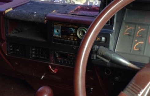 **790,000 บ.ต่อรอง/// เทนเลอร์2เพลา ROCKY-285 **ขาย เทนเลอร์2เพลา ISUZU ROCKY-285แรง ท้ายลาด ขน-ย้าย แบคโฮขนาด 200/320 ต่อใหม่ สีใหม่ สวยๆ พร้อมใช้ ISUZU ROCKY FVZ12MY (ร็อคเล็ก) วางเครื่องHINO EP100-Turbo 285HP (ลงเล่ม)เกียร์6สปีด เครื่องแน่น แห้งๆ แรง เ