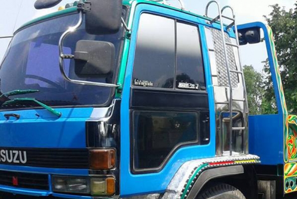 **790,000 บ.ต่อรอง/// เทนเลอร์2เพลา ROCKY-285 **ขาย เทนเลอร์2เพลา ISUZU ROCKY-285แรง ท้ายลาด ขน-ย้าย แบคโฮขนาด 200/320 ต่อใหม่ สีใหม่ สวยๆ พร้อมใช้ ISUZU ROCKY FVZ12MY (ร็อคเล็ก) วางเครื่องHINO EP100-Turbo 285HP (ลงเล่ม)เกียร์6สปีด เครื่องแน่น แห้งๆ แรง เ