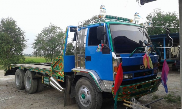 **790,000 บ.ต่อรอง/// เทนเลอร์2เพลา ROCKY-285 **ขาย เทนเลอร์2เพลา ISUZU ROCKY-285แรง ท้ายลาด ขน-ย้าย แบคโฮขนาด 200/320 ต่อใหม่ สีใหม่ สวยๆ พร้อมใช้ ISUZU ROCKY FVZ12MY (ร็อคเล็ก) วางเครื่องHINO EP100-Turbo 285HP (ลงเล่ม)เกียร์6สปีด เครื่องแน่น แห้งๆ แรง เ