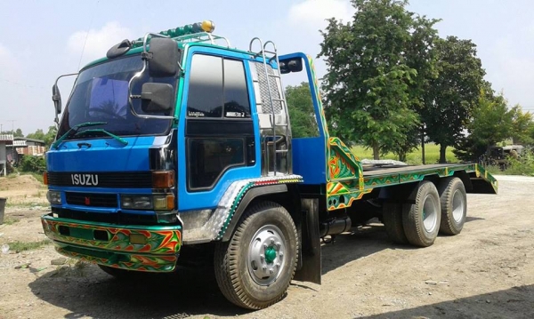 **790,000 บ.ต่อรอง/// เทนเลอร์2เพลา ROCKY-285 **ขาย เทนเลอร์2เพลา ISUZU ROCKY-285แรง ท้ายลาด ขน-ย้าย แบคโฮขนาด 200/320 ต่อใหม่ สีใหม่ สวยๆ พร้อมใช้ ISUZU ROCKY FVZ12MY (ร็อคเล็ก) วางเครื่องHINO EP100-Turbo 285HP (ลงเล่ม)เกียร์6สปีด เครื่องแน่น แห้งๆ แรง เ