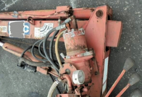 ขายเครน UNIC 1 ตัน ติดรถกระบะ