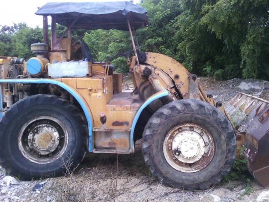 ขายด่วนครับ รถตัก992B ตามสภาพ ครับ