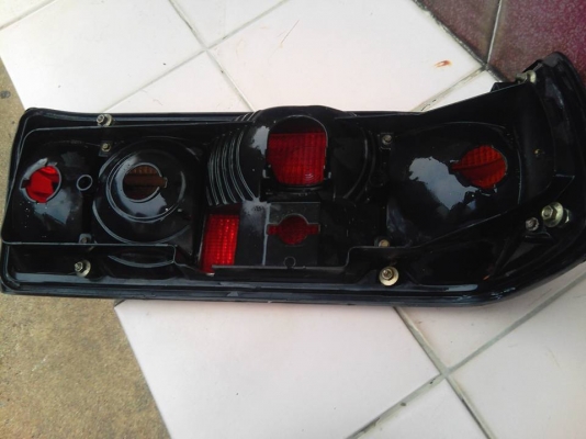 ขายไฟท้ายด้านซ้าย Benz W126