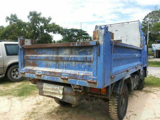 ขายรถบรรทุก 4 ล้อดัมพ์ ISUZU NKR 100 แรงม้าปี 2547 ราคา 340000