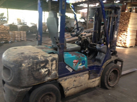 ขายรถฟฮล์คลิฟต์ KOMATSU FD80JT-12 3 ตัน ราคา 200000