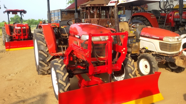 ยันม่าร์49 แรงงามๆพร้อมเล้มทะเบียนบอกได้คำเดียวว่าสวยมากๆ ราคา388000บาท มีไบมีดหน้า ผาน6ไบ24นิ้ว ไมร์1312ช.ม. โทร0813655997อำพร พาเจริญ ต วังบัว อ คลองขลุง จ กำแพงเพชรราคานี้ยังต่องลองได้อีกนะครับ