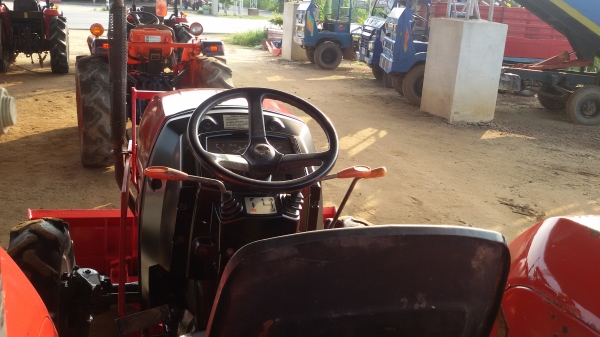 ยันม่าร์49 แรงงามๆพร้อมเล้มทะเบียนบอกได้คำเดียวว่าสวยมากๆ ราคา388000บาท มีไบมีดหน้า ผาน6ไบ24นิ้ว ไมร์1312ช.ม. โทร0813655997อำพร พาเจริญ ต วังบัว อ คลองขลุง จ กำแพงเพชรราคานี้ยังต่องลองได้อีกนะครับ