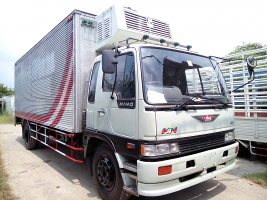 6 ล้อใหญ่  *ตู้เย็น-สแตนเลส*  HINO *สิงห์ไฮเทค* FF3H 195 แรงม้า  *ยาว 7.20 ม.*  รถสวยเดิม+สวยจริง * รถห้างแท้ * มีเล่มพร้อม *