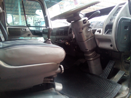 6 ล้อใหญ่  *ตู้เย็น-สแตนเลส*  HINO *สิงห์ไฮเทค* FF3H 195 แรงม้า  *ยาว 7.20 ม.*  รถสวยเดิม+สวยจริง * รถห้างแท้ * มีเล่มพร้อม *