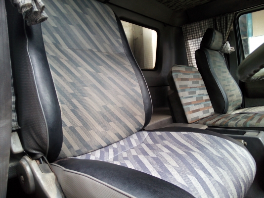 6 ล้อใหญ่  *ตู้เย็น-สแตนเลส*  HINO *สิงห์ไฮเทค* FF3H 195 แรงม้า  *ยาว 7.20 ม.*  รถสวยเดิม+สวยจริง * รถห้างแท้ * มีเล่มพร้อม *