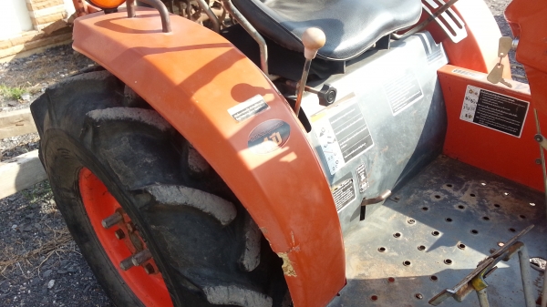 คูโบต้า KRT140 พร้อมใบมีดดันหน้าตราช้าง