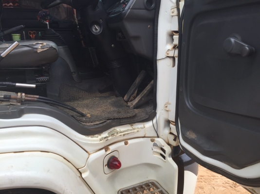 ขายดาวน์..6ล้อดั้ม200แรง ยูโร2 ปี48..รถวยมาก เดิมๆเครื่องไม่เคยแกะ รถไม่เคยชน...