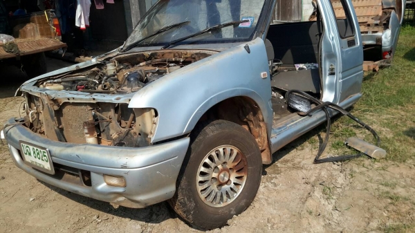 รถอิซูซุดราก้อนอาย จดทะเบียนปี45 ขายตามสภาพ พร้อมเล่มทะเบียน