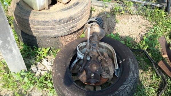 รถอิซูซุดราก้อนอาย จดทะเบียนปี45 ขายตามสภาพ พร้อมเล่มทะเบียน