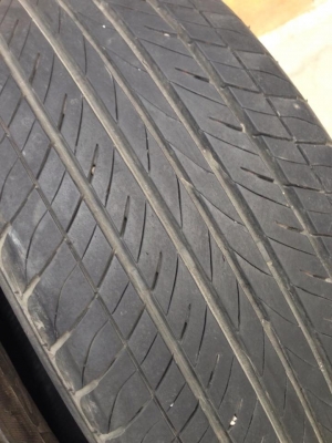 ยาง MAXXIS 205 - 70 - 15 ปี 13 2 เส้น สภาพสวยๆไม่มีปะไม่บวมดอกยางเหลือเยอะวิ่งใด้อีกนานราคาถูกๆ