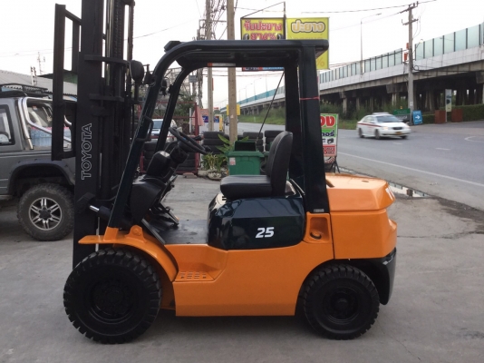 รถฟอล์คลิฟท์ โตโยต้า รุ่น7 ดีเซล เกียออโต้ 2.5 เสา 3เมตร พร้อมเปลื่ยนยางครับ รถฟอล์คลิฟท์ โตโยต้า รุ่น7 ดีเซล เกียออโต้ 2.5 เสา 3เมตร พร้อมเปลื่ยนยางครับ