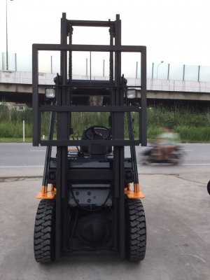 รถฟอล์คลิฟท์ โตโยต้า รุ่น7 ดีเซล เกียออโต้ 2.5 เสา 3เมตร พร้อมเปลื่ยนยางครับ รถฟอล์คลิฟท์ โตโยต้า รุ่น7 ดีเซล เกียออโต้ 2.5 เสา 3เมตร พร้อมเปลื่ยนยางครับ